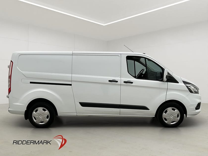 Bild 2 av Ford Transit Custom 300 transit-custom L2 Värmare 3-Sits B-Kamera CARPLAY Moms