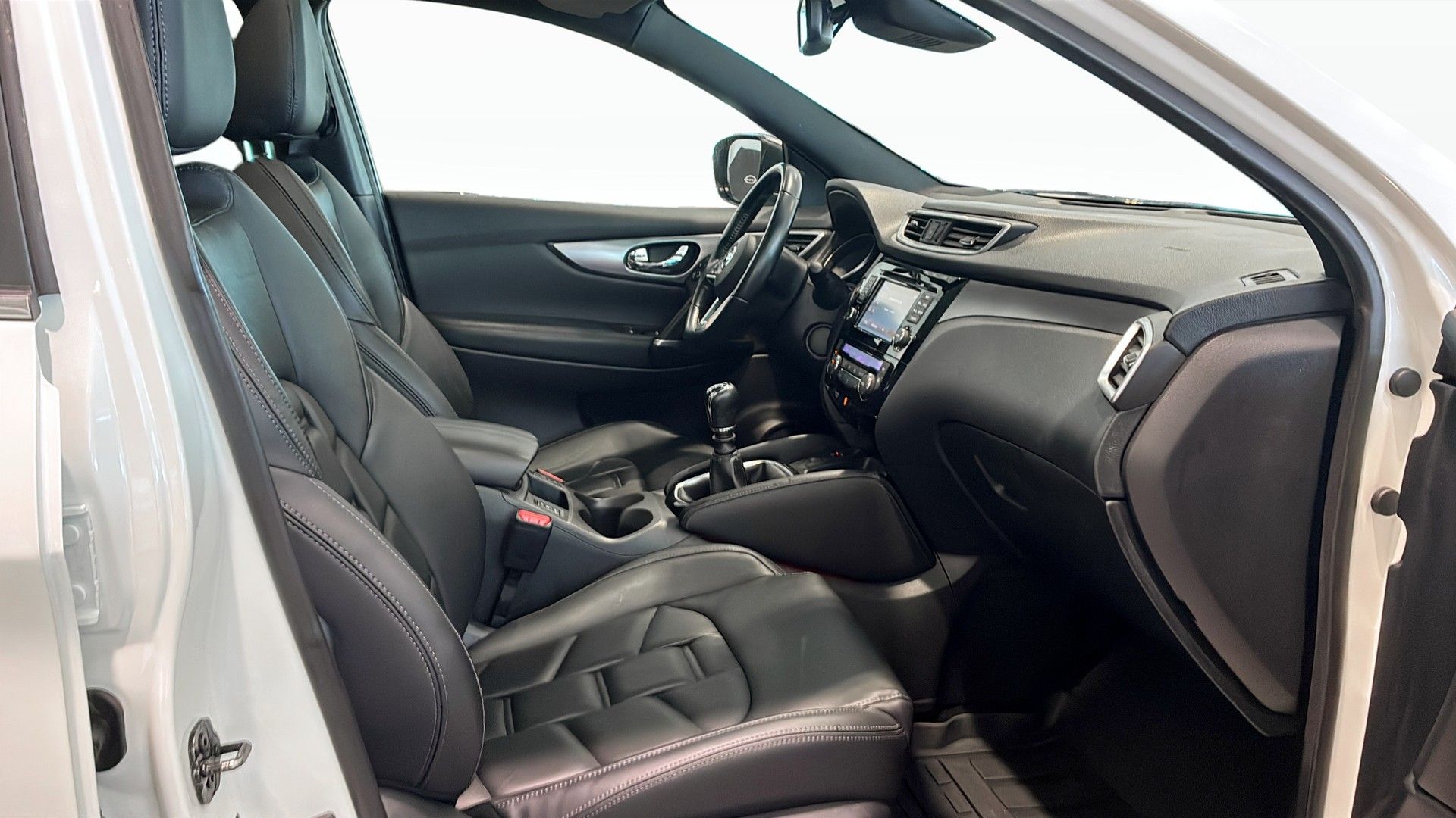 Nissan Qashqai DIG-T 115 TEKNA + Plus 2018, bild 3/10
