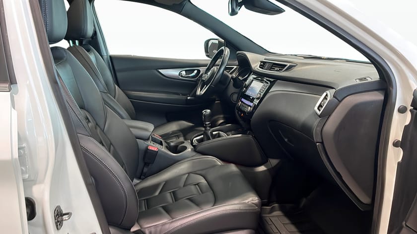 Bild 3 av Nissan Qashqai DIG-T 115 TEKNA+ Plus BOSE-ljud