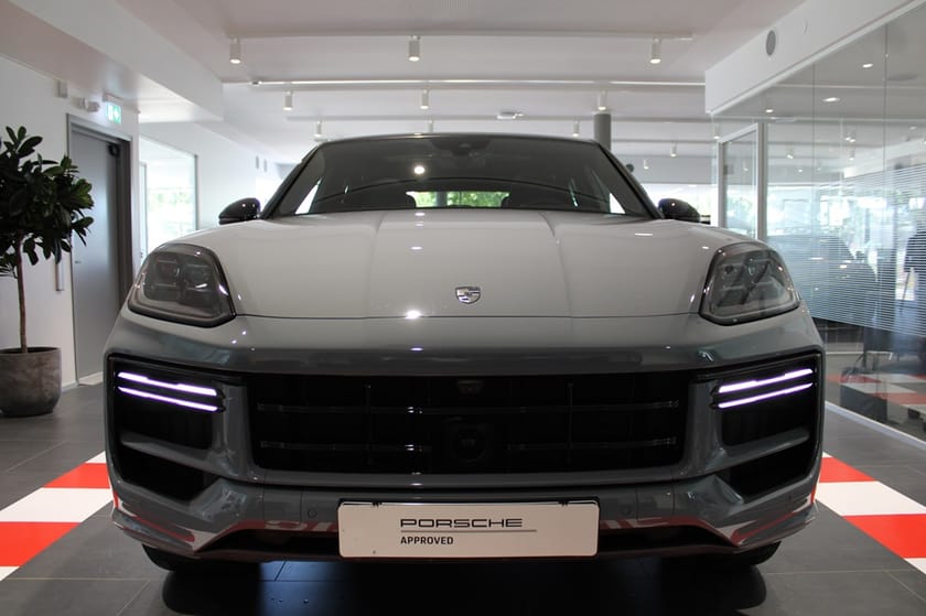 Bild 4 av Porsche Cayenne Turbo E-Hybrid Coupé 