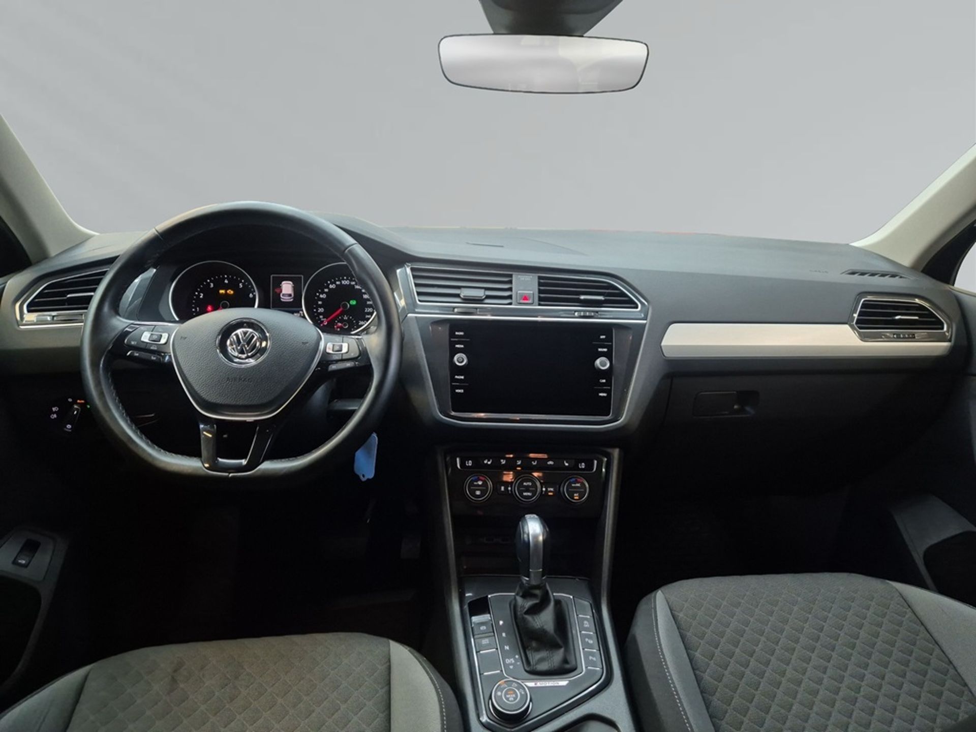 Volkswagen Tiguan 2018, photo 7/9