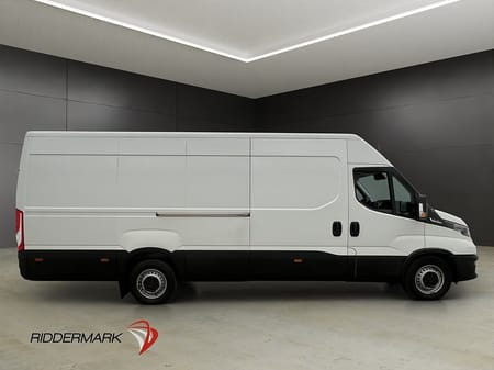 Iveco Daily 35-140 Van L4H2 2.3 JTD 3-Sits MOMS Värmare PDC Bluetooth
