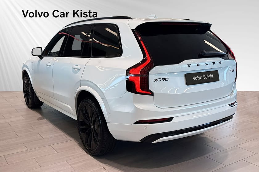 Bild 4 av Volvo XC90 T8 Ultra Black Edition Luftfj B/W Pano Drag