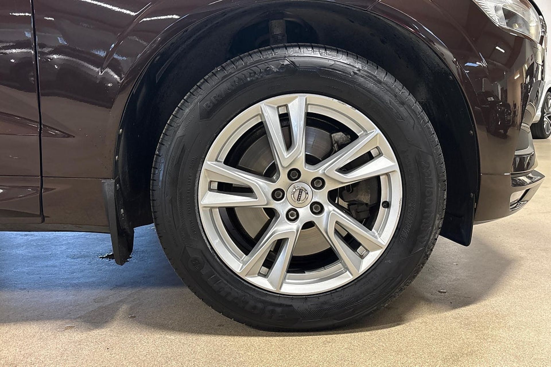 Volvo XC60 T5 AWD Momentum Adv SE 2019, photo 5/10