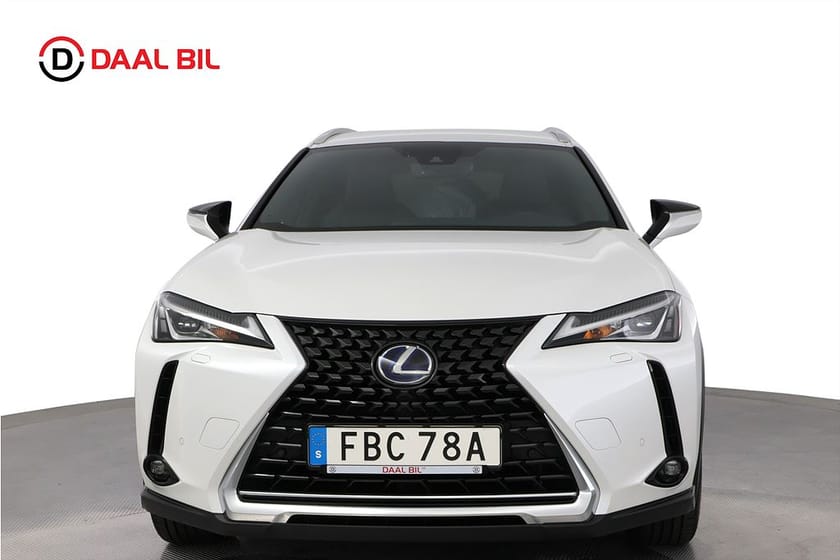 Bild 2 av Lexus UX 250h CVT 184HK COMFORT TEKNIKPAKET B-KAMERA RATTVÄRM