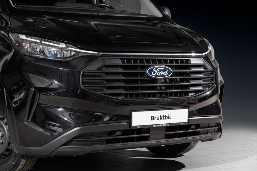 Bilde 3 av Ford Transit Custom 320 AWD Ny olje service Webasto Hengerfeste Ryggekamera ++