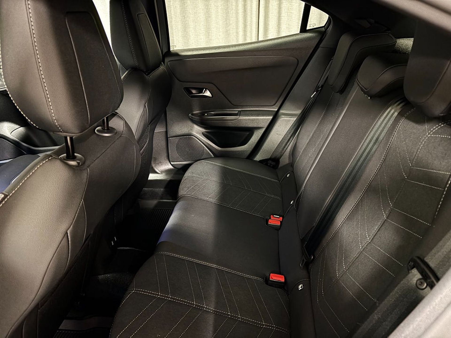 Opel Mokka 2025, bild 6/9
