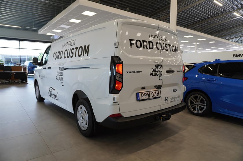 Bild 4 av Ford Transit Custom 320 Skåp Trend 320l 2.0l Ecoblue 136hk 8-Växlad Automat FWD Diesel, Dubbla Sidoskjutdörrar