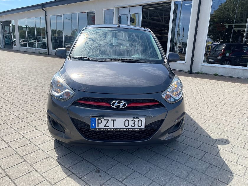 Bild 2 av Hyundai i10 1.1 iRDE Premium, Årsskatt 360 kr, ENDAST 12180 mil