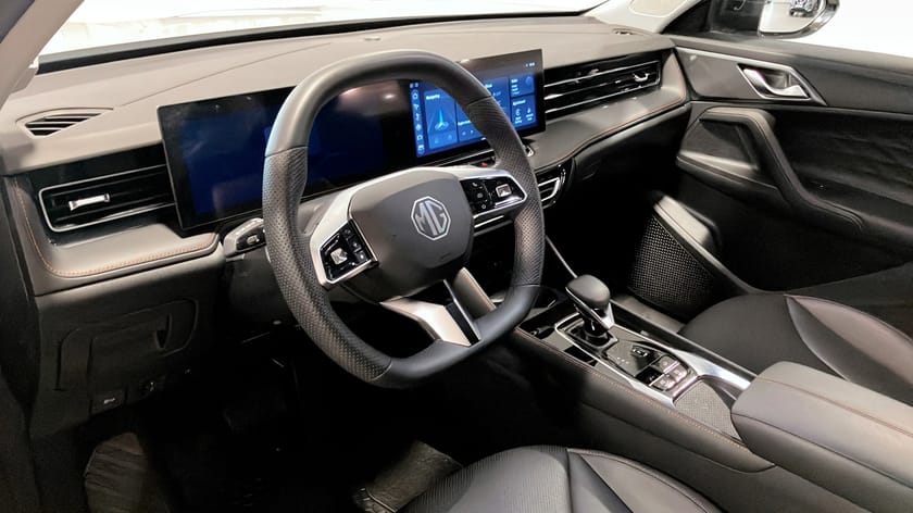 Bild 5 av MG HS PHEV LUX 1.5T AT (BLACK) - PEARL WHITE