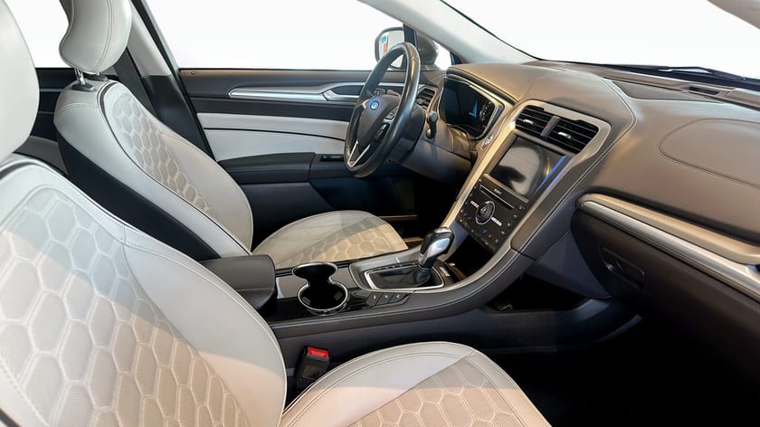 Bild 3 av Ford Mondeo Hybrid Vignale 187hk, Aut
