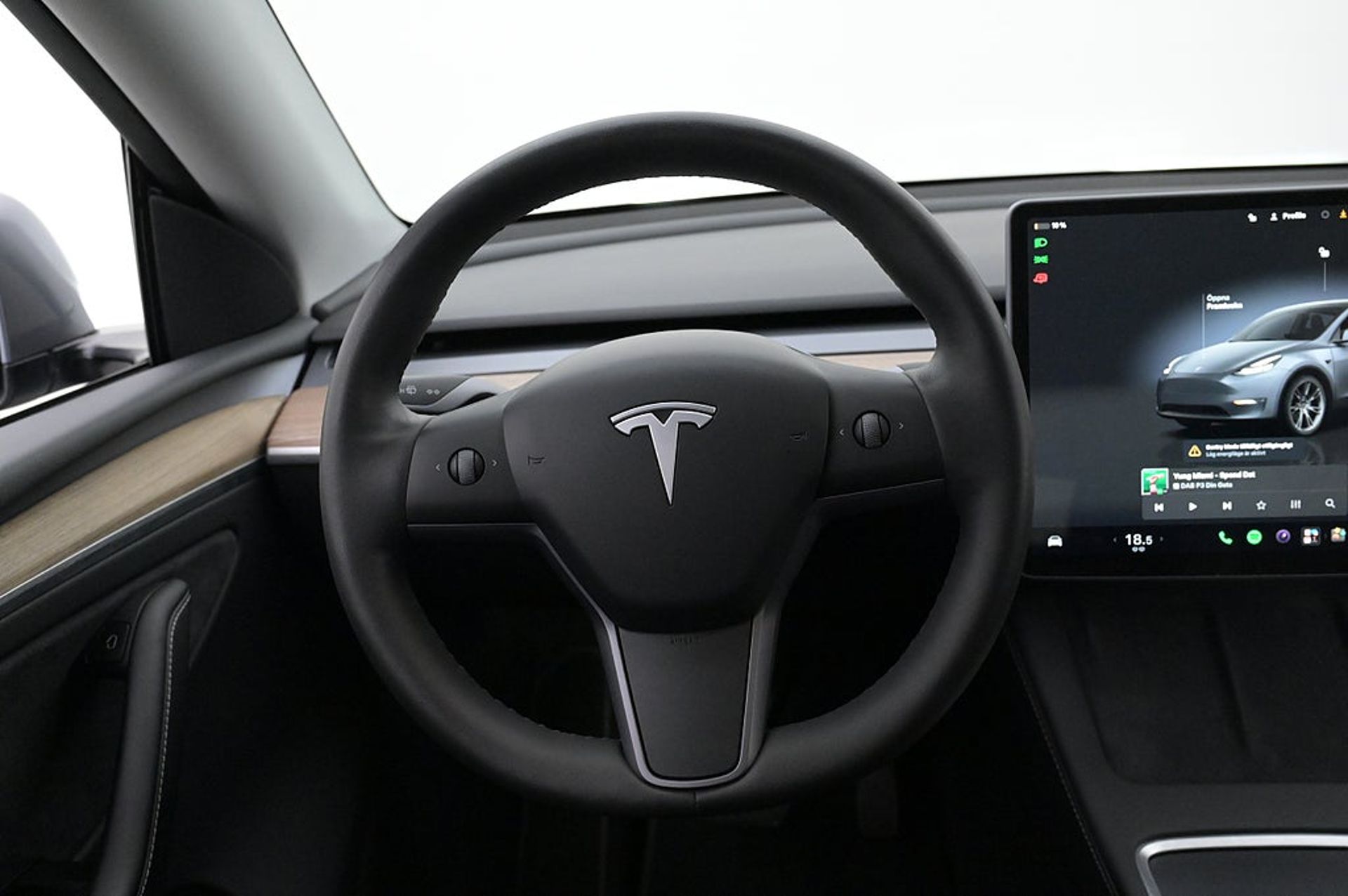 Tesla Model Y 2024, photo 7/10