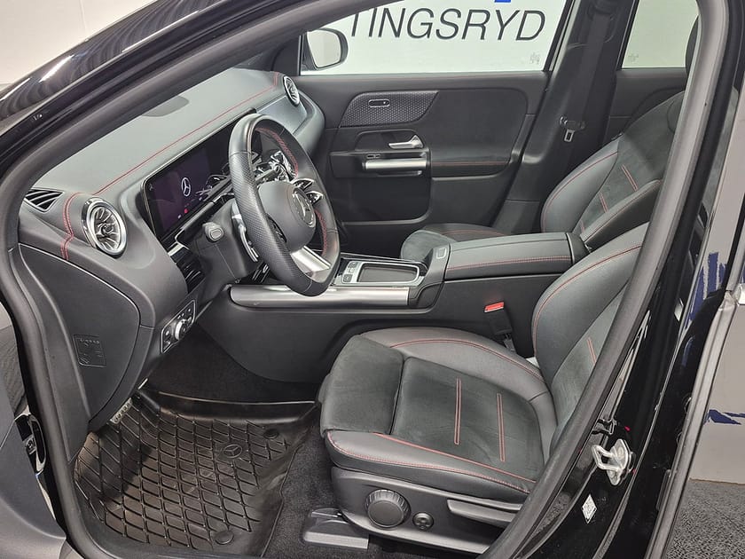 Bild 2 av Mercedes-Benz EQA 250+ AMG Elbil 190HK Panorama
