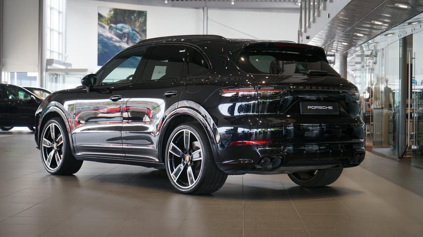 Bild 1 av Porsche Cayenne E-Hybrid 