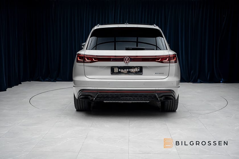 Bild 4 av Volkswagen Touareg R eHybrid 3.0 V6 TSI 4M Massage Pano Dynaudio HUD MOMS