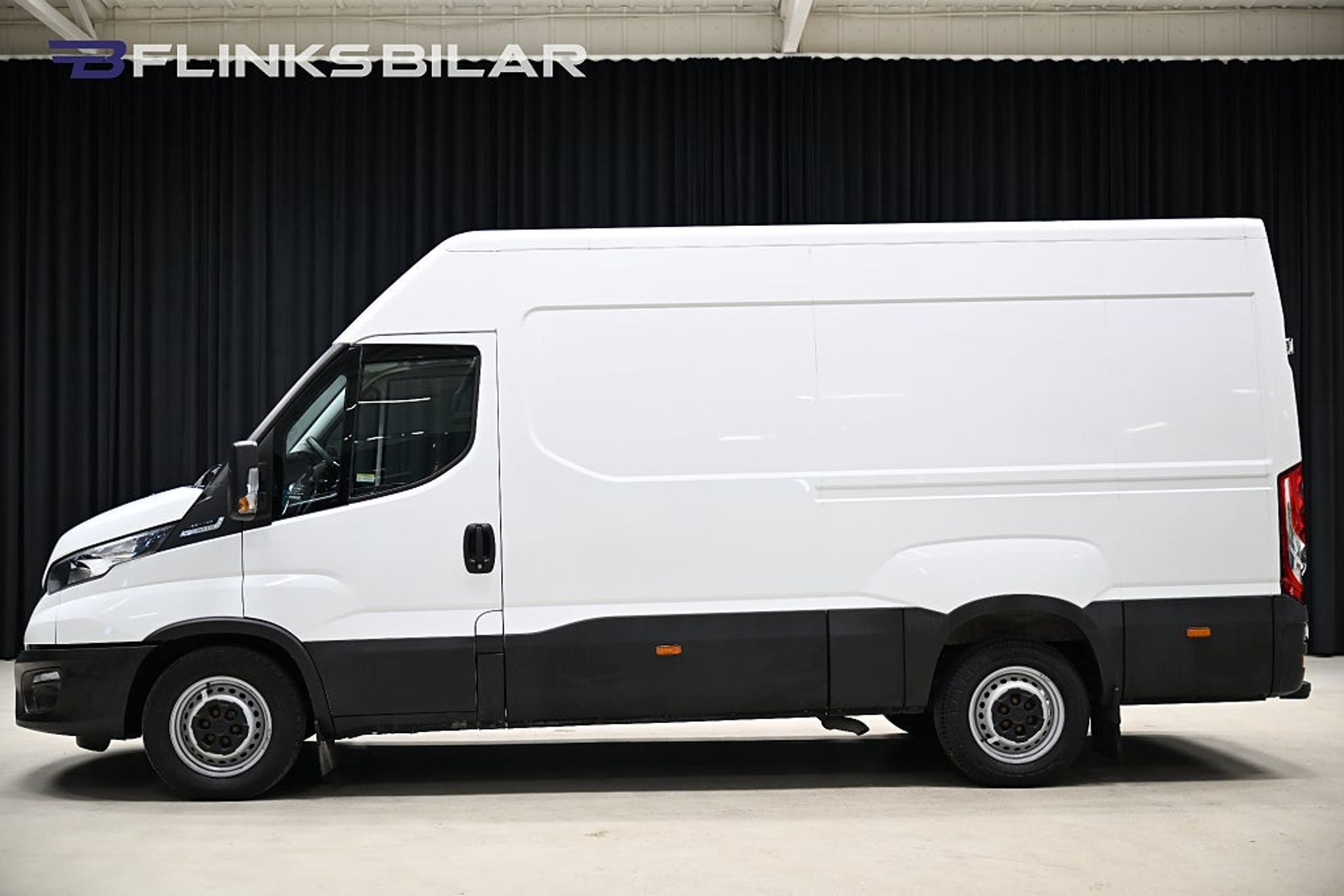 Iveco Daily 136HK Automat 2023, bild 2/27