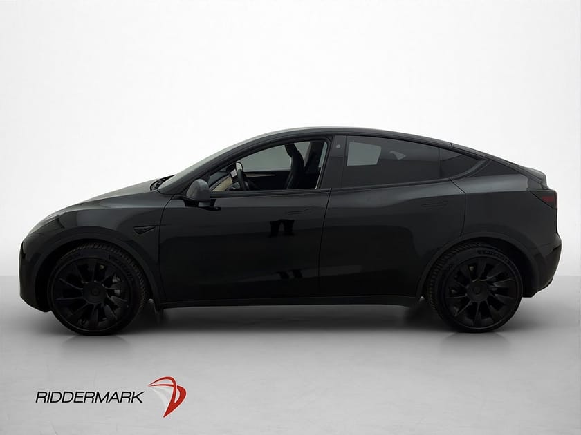 Bild 5 av Tesla Model Y Long Range AWD Dragkrok Pano Autopilot MOMS