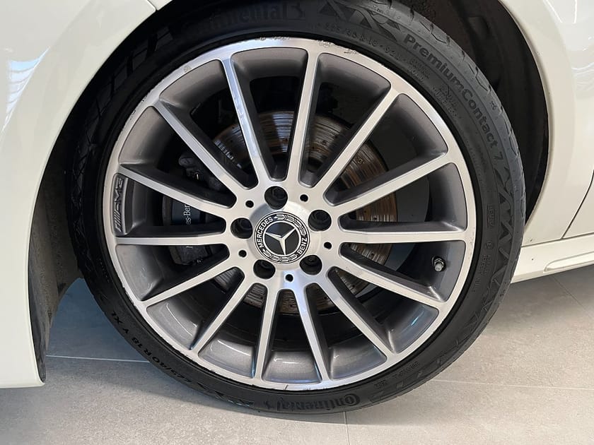 Bild 3 av Mercedes-Benz CLA 250 4MATIC Shooting Brake 7G-DCT AMG Line TAKLUCKA DRAG