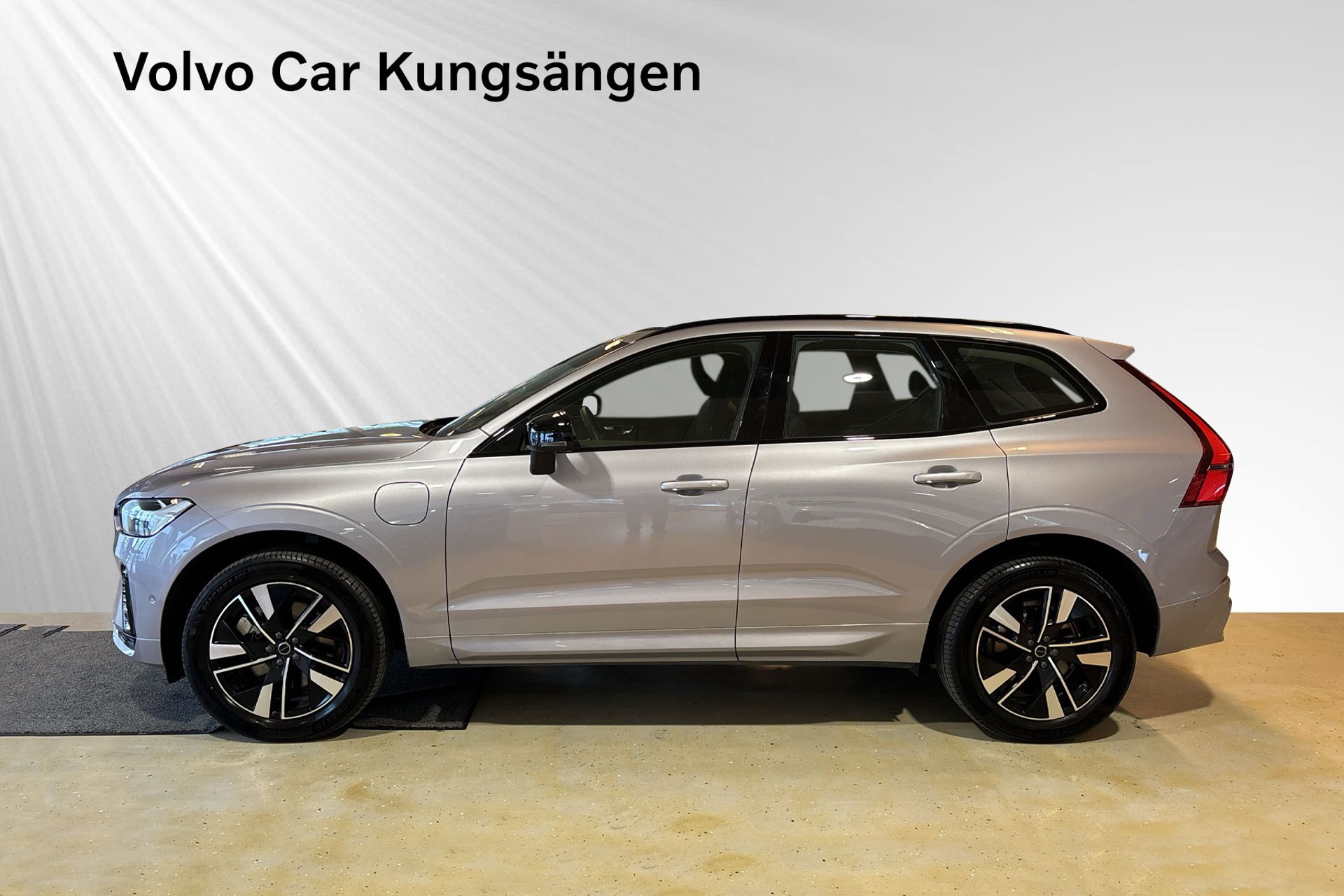 Volvo XC60 T6 Plus Dark Nordic Edition 2026, bild 3/10