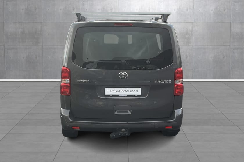 Bilde 4 av Toyota Proace 1,5 D 122 Comfort L1H1 medium, tilhengerfeste, varmer