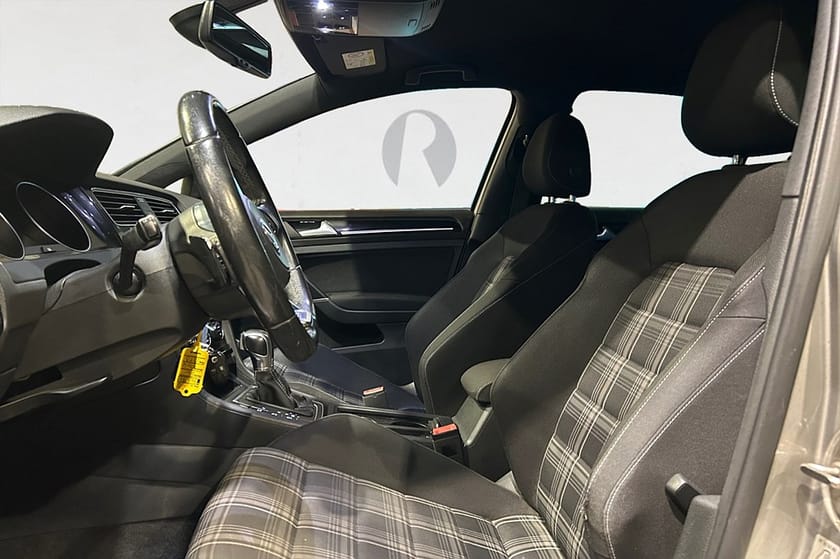 Bild 4 av Volkswagen Golf  GTD 2.0 TDI 184 HK AUT D-VÄRME P-SENSOR 17"