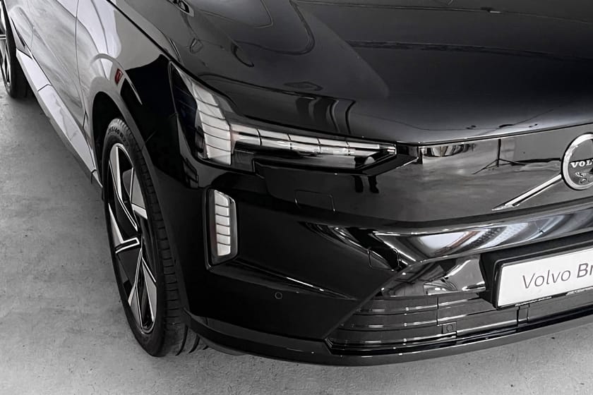 Bilde 2 av Volvo EX90 Twin Motor 7-seater Ultra KROK|22"|B&W|PILOT.ASSIST|7S