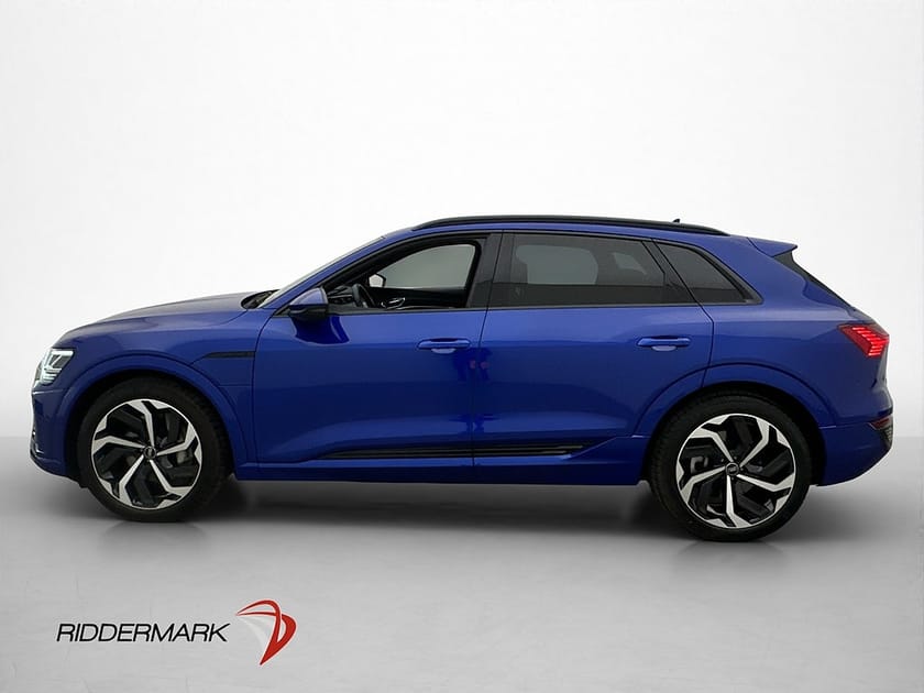 Bild 5 av Audi Q8 50 e-tron quattro q8-e-tron Q S line Värmare Luftfjädring Drag Matrix