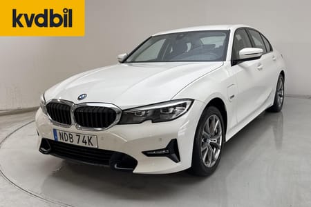 BMW 330e Sedan