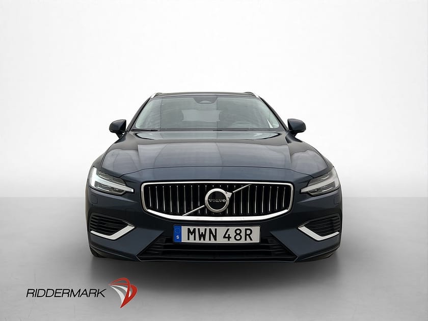 Bild 2 av Volvo V60 Recharge T6 AWD 399hk Core Bright Kamera Navi Drag