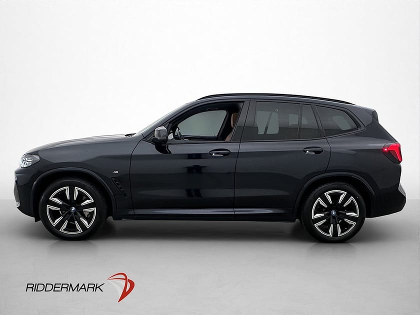 Bild 5 av BMW iX3 286hk Panorama Kamera Navi CarPlay Dragkrok MOMS