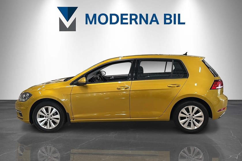 Bild 3 av Volkswagen Golf 1.0 TSI 110hk Base CarPlay Adaptiv fart Kamrem bytt