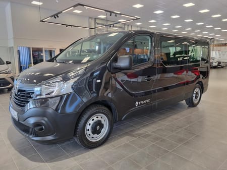 Renault Trafic Kombi Passenger 9-sits Värmare Moms Drag