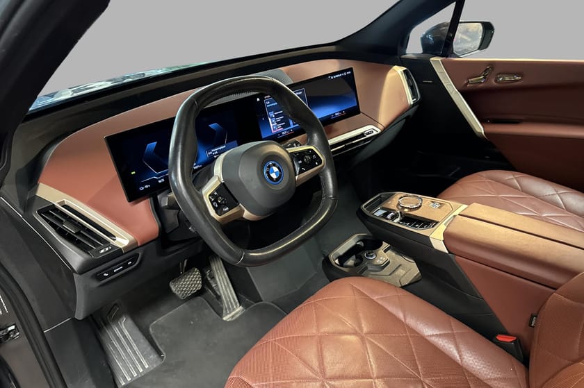 Bilde 5 av BMW iX xDrive40 xDrive40, Skinn, 22", H/K, Multif. ComfAcc, Laser, ACC