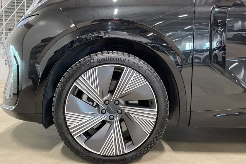 Bild 5 av Lynk & Co 08 PHEV More *V-hjul/Drag/Moms*