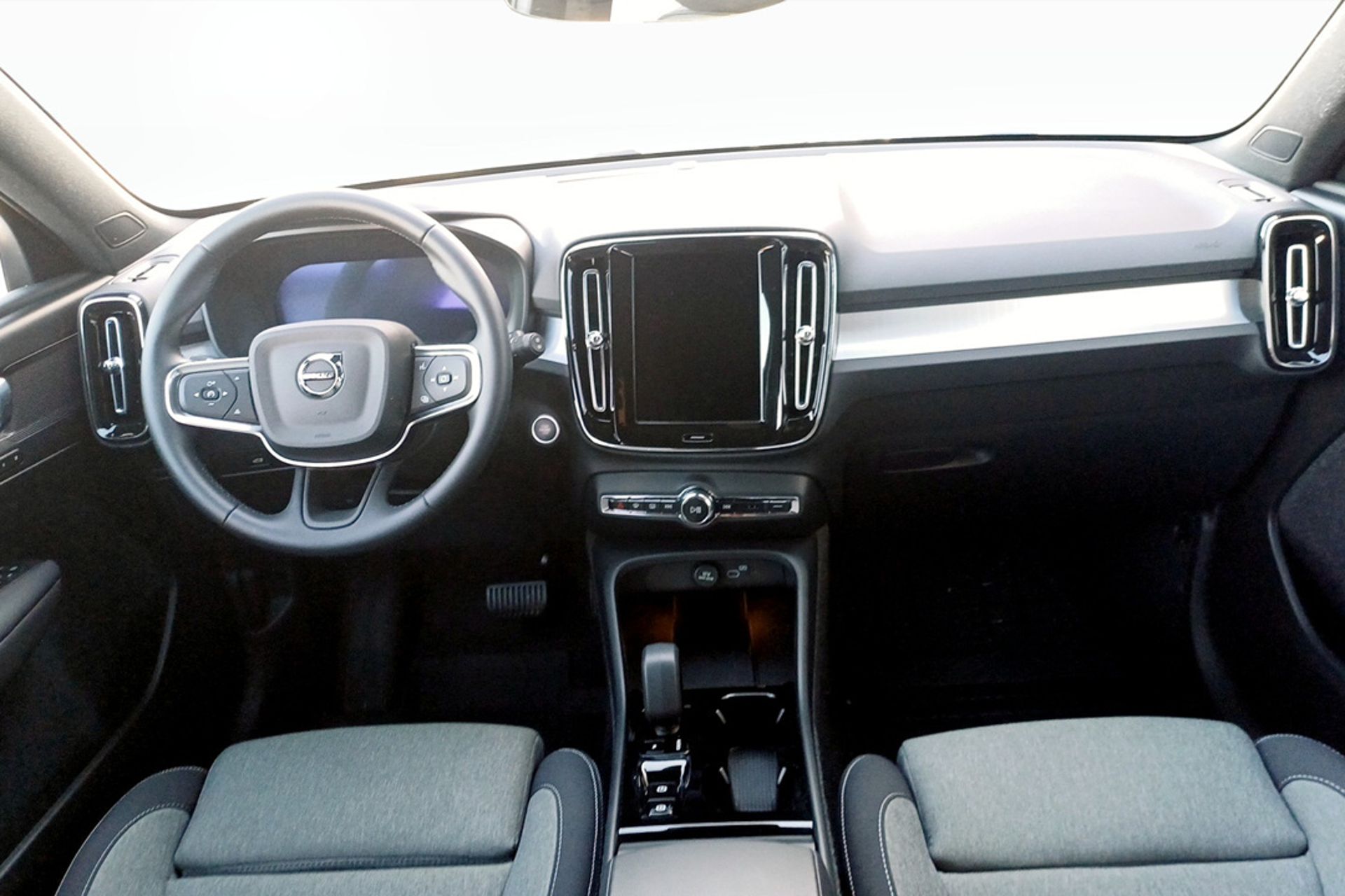 Volvo XC40 B3 2025, bild 5/10