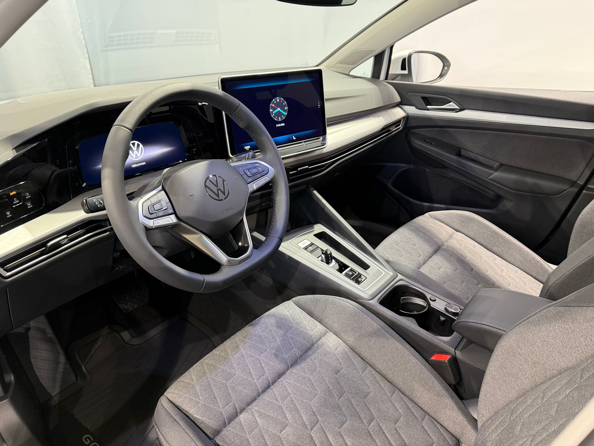 Volkswagen Golf 1.5 eTSI 2026, kuva 7/32