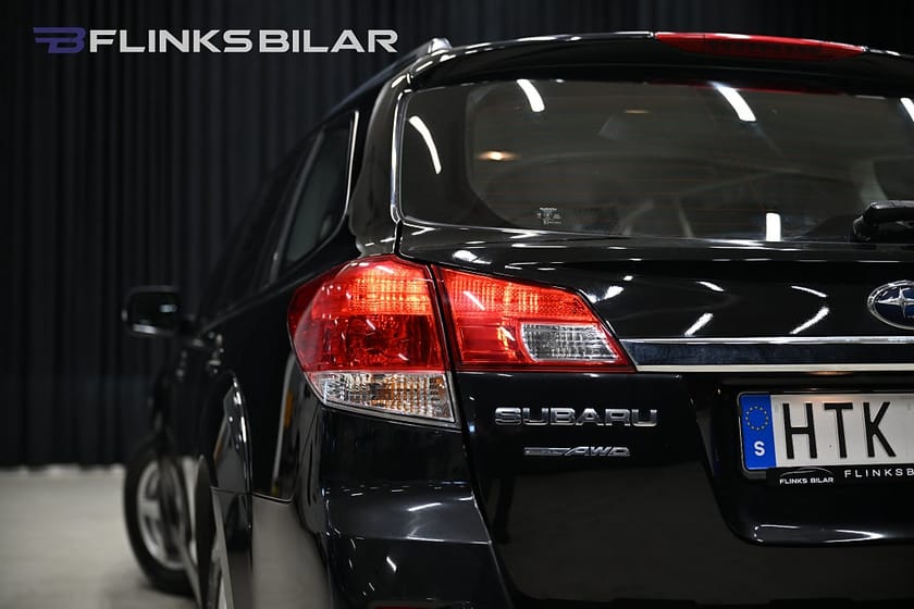 Bild 3 av Subaru Outback 2.5 4WD 167hk | Business | Automat | M&K | Dragkrok