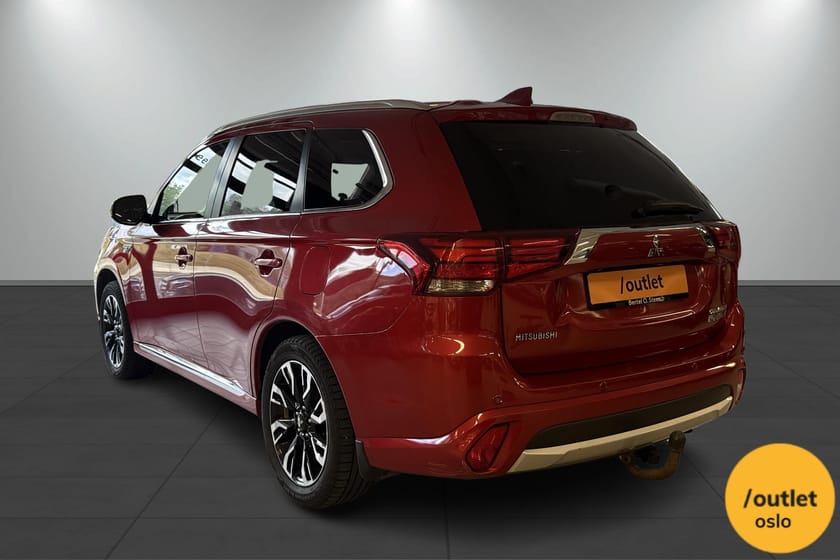 Bilde 3 av Mitsubishi Outlander PHEV 203 hp 2016 | Ryggekamera | Oppvarmet ratt