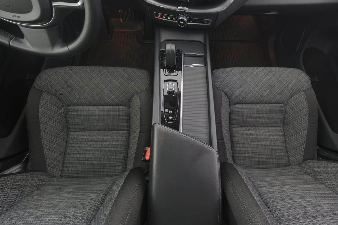 Volvo XC60 2023 - miniatyr 9
