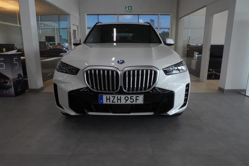 Bild 3 av BMW X5 xDrive50e M Sport Innovation HUD H K Drag
