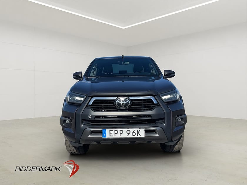 Bild 5 av Toyota Hilux Dubbelhytt Invincible 2.8 4WD Värm JBL Drag CARPLAY Moms