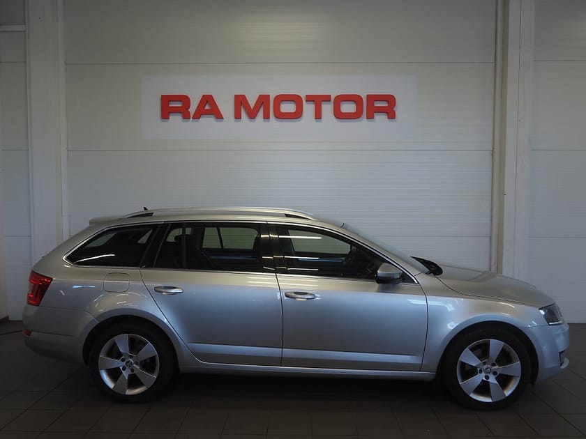 Bild 3 av Škoda Octavia Kombi Skoda 1.4 TSI 150hk Style Dragkrok P-Värm P-Sensorer