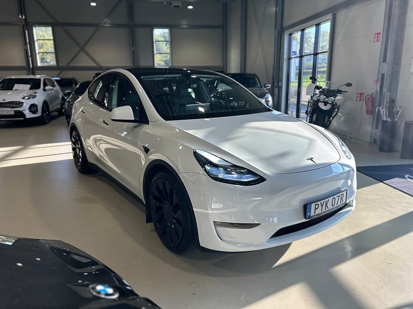 Bild 2 av Tesla Model Y Performance