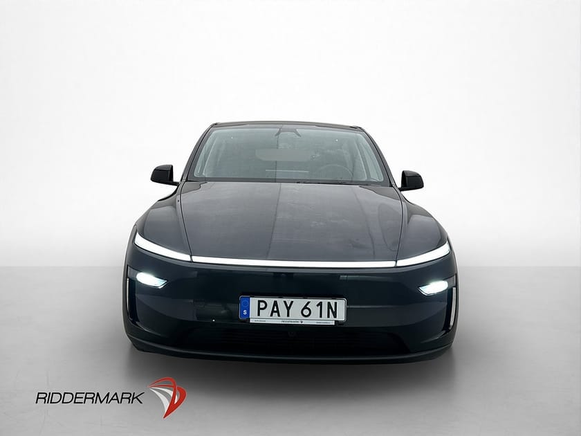 Bild 3 av Tesla Model Y Long Range AWD Juniper Drag Värmepump HW4 Pano