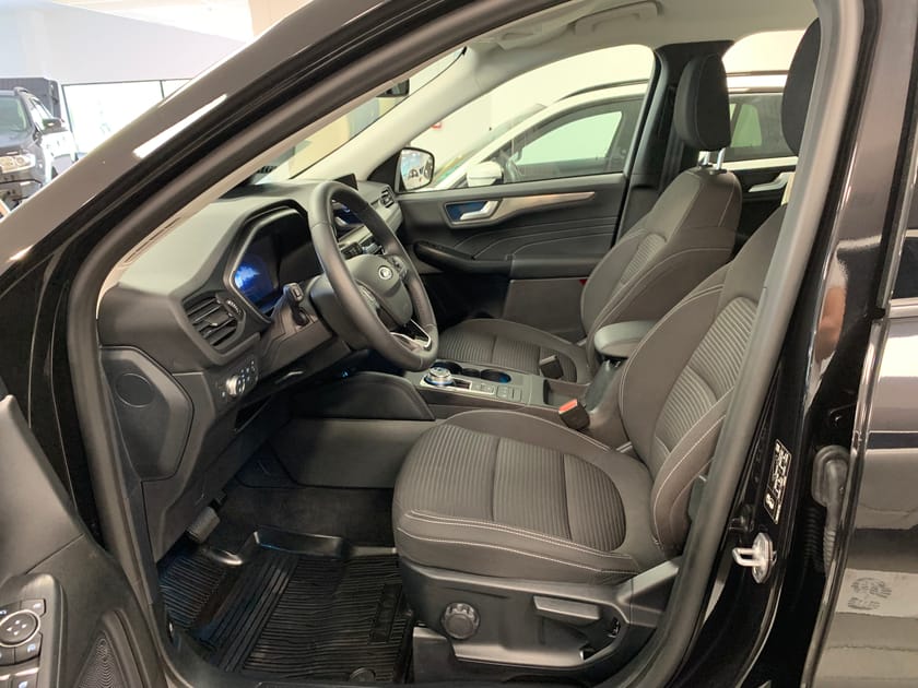 Bild 4 av Ford Kuga Plug-In Hybrid 2.5L Titanium Plugin-in 225hk Privatleasing från 4395:-
