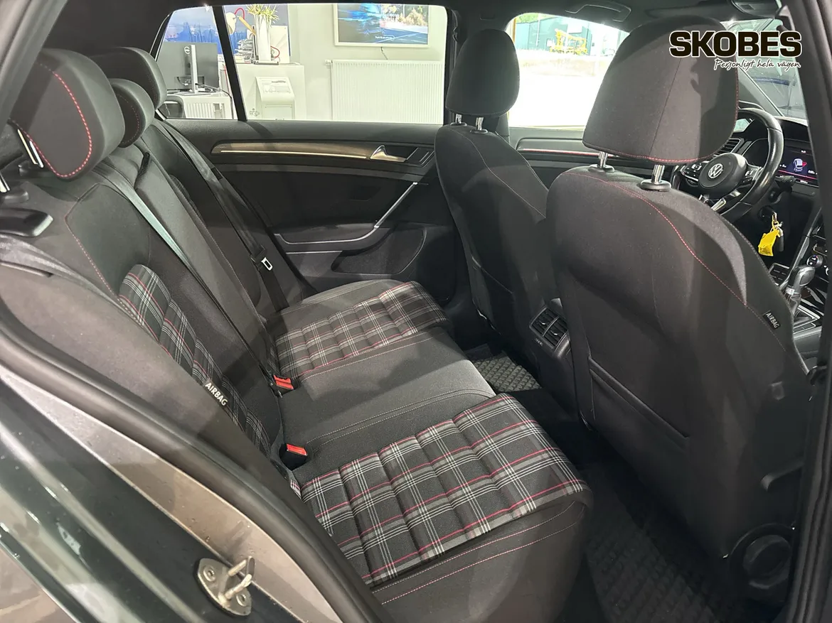 Volkswagen Golf  GTI Performance