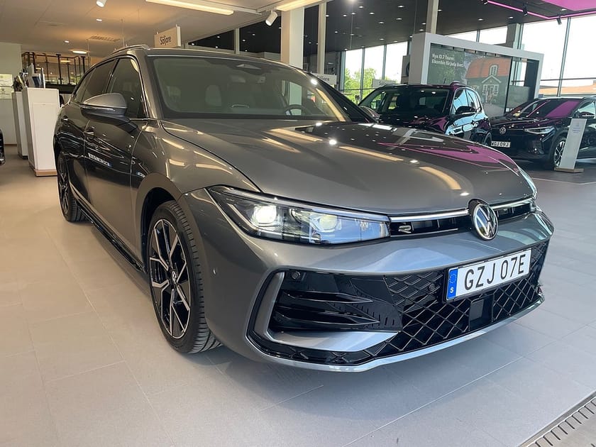 Bild 3 av Volkswagen Passat Variant eHybrid 272hk R-Line Privatleasing fr 4995kr tom 31/5