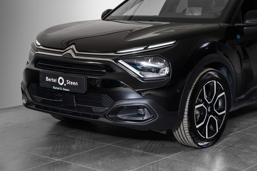 Bilde 2 av Citroën ë-C4 X Shine | ACC | Prox keyless | Skinn m/massasje | Soltak