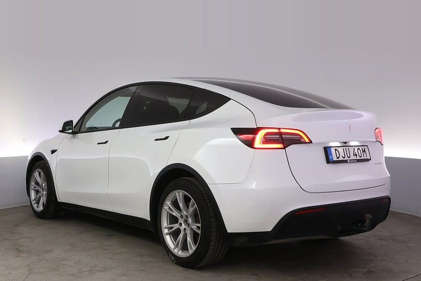 Bild 4 av Tesla Model Y Long Range AWD Autopilot Pano Drag