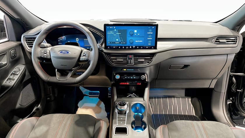 Bild 4 av Ford Kuga Plug-In Hybrid ST-LINE X Black Edition 243hk | Dragkrok |